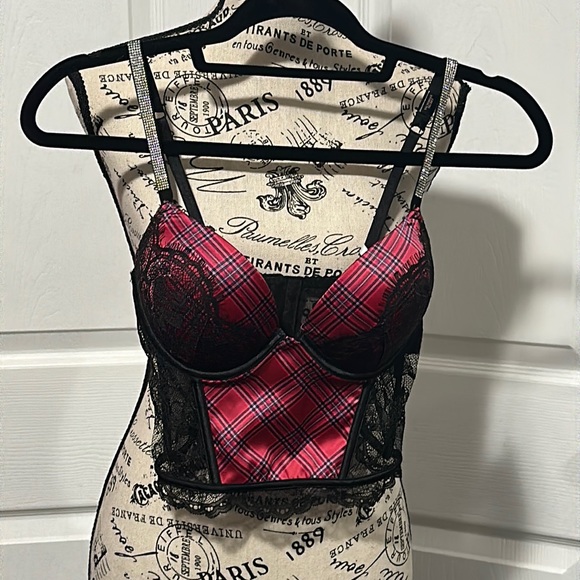Victoria's Secret Push Up Lace Rhinestone Bra - Picture 1 of 7